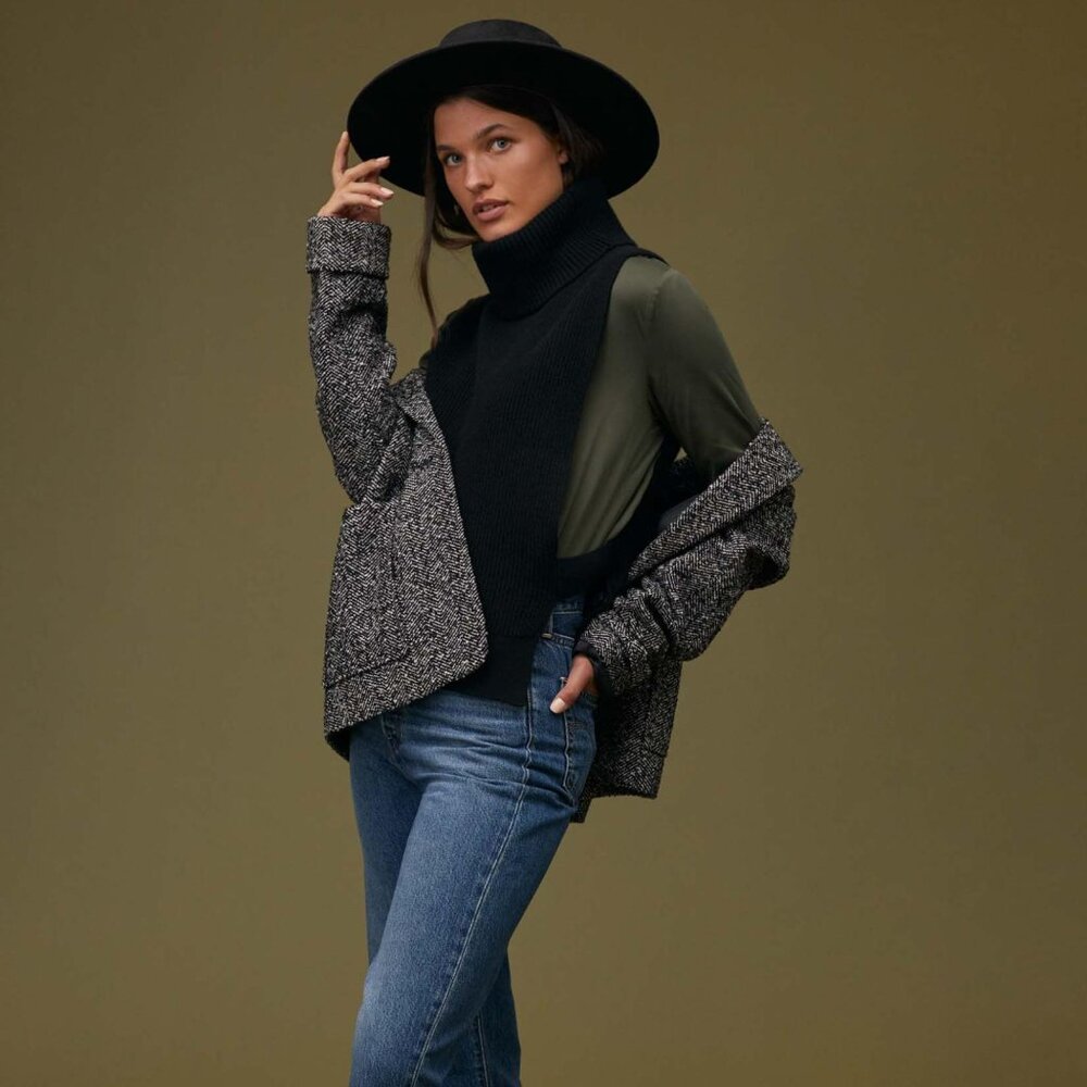 Anthropologie Turtleneck Collar Open Side Knit Sweater One Size Style 64498116 - Picture 1 of 7